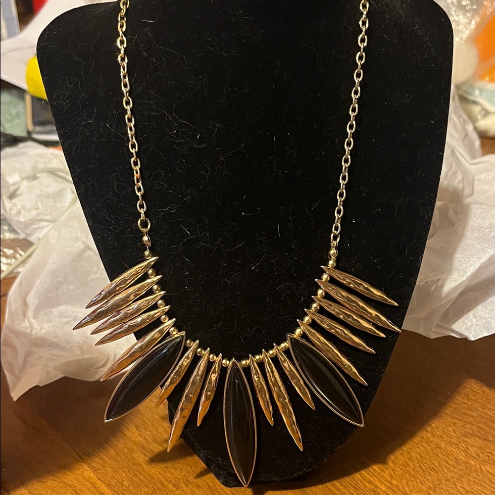 Elegant Gold and Black Necklace